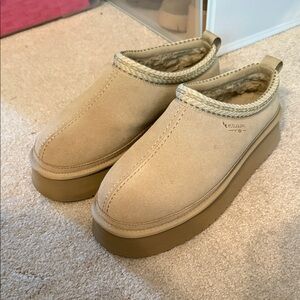 Koolaburra by Uggs shoes
